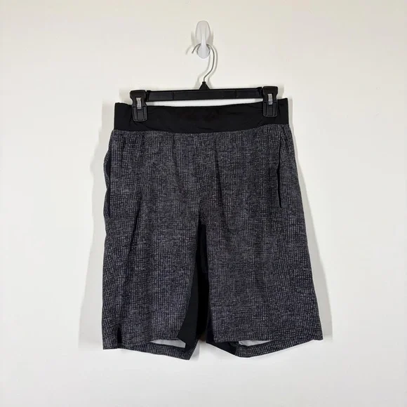 Lululemon T.H.E. Short Linerless 11" Size Small - Picture 4 of 10
